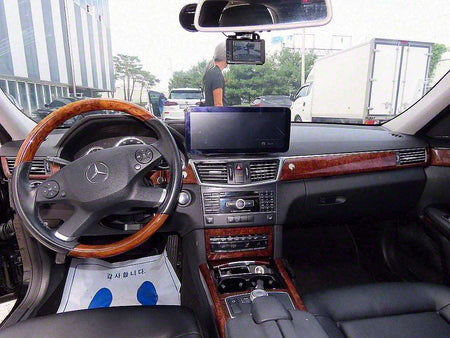 Mercedes-Benz E-Class — photo 07