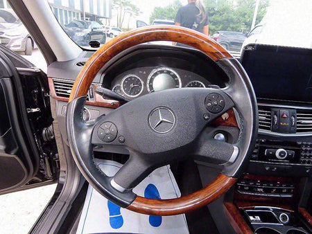 Mercedes-Benz E-Class — photo 08