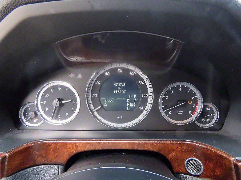 Mercedes-Benz E-Class — photo 09