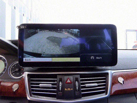 Mercedes-Benz E-Class — photo 15