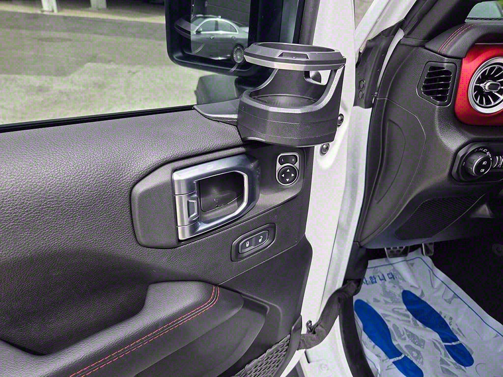 Jeep Wrangler — photo 12