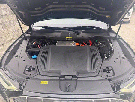 Audi e-tron — photo 19