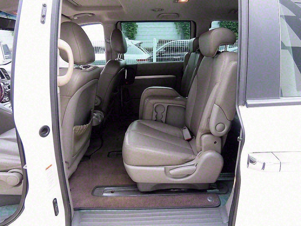 Kia Carnival — photo 06