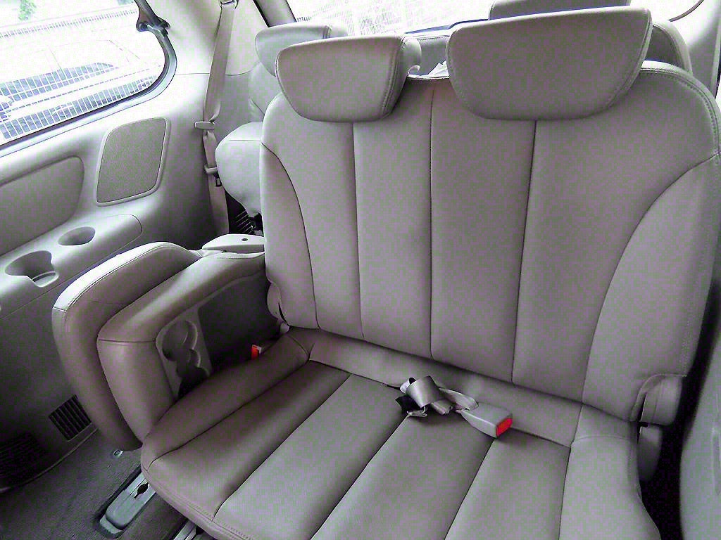 Kia Carnival — photo 07