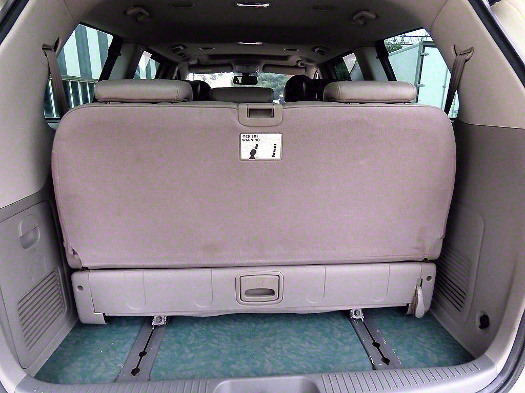Kia Carnival — photo 17