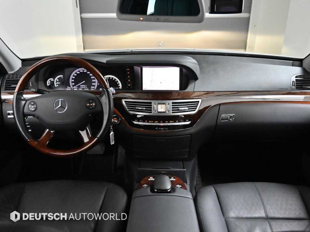 Mercedes-Benz S-Class — photo 07