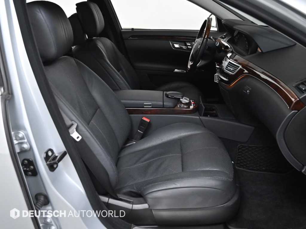 Mercedes-Benz S-Class — photo 10