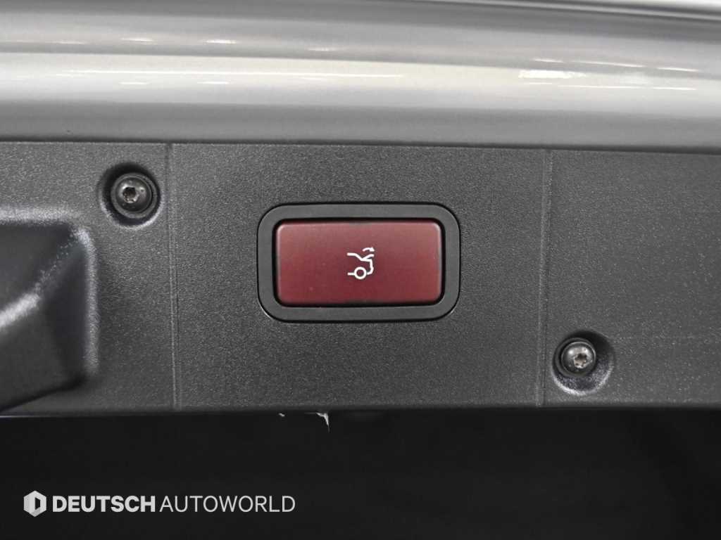 Mercedes-Benz S-Class — photo 20