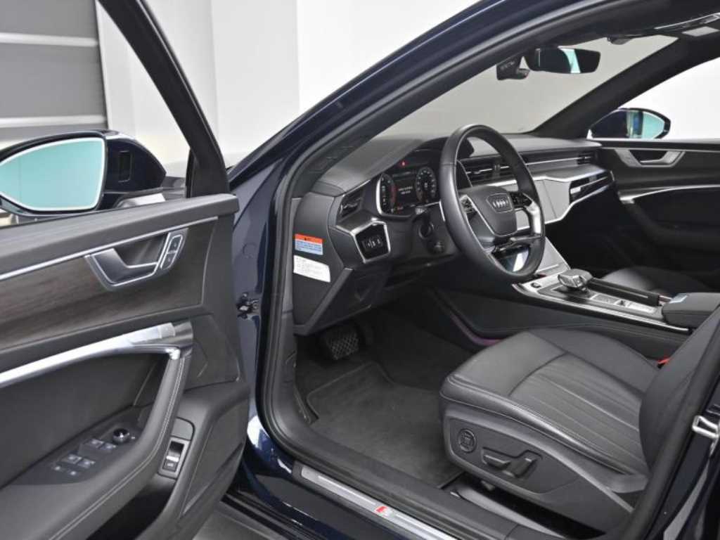 Audi A6 — photo 11