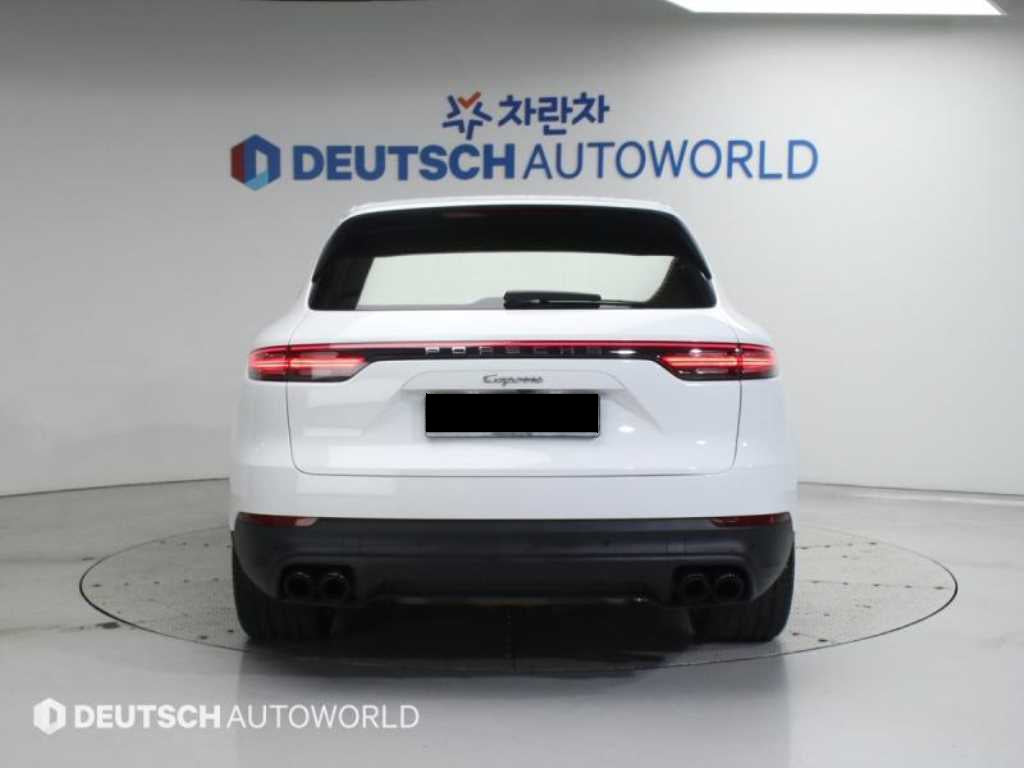 Porsche Cayenne — photo 04