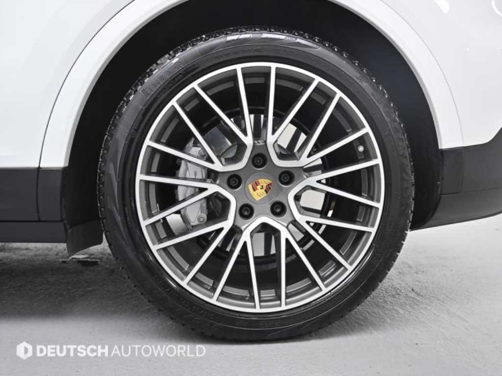 Porsche Cayenne — photo 05