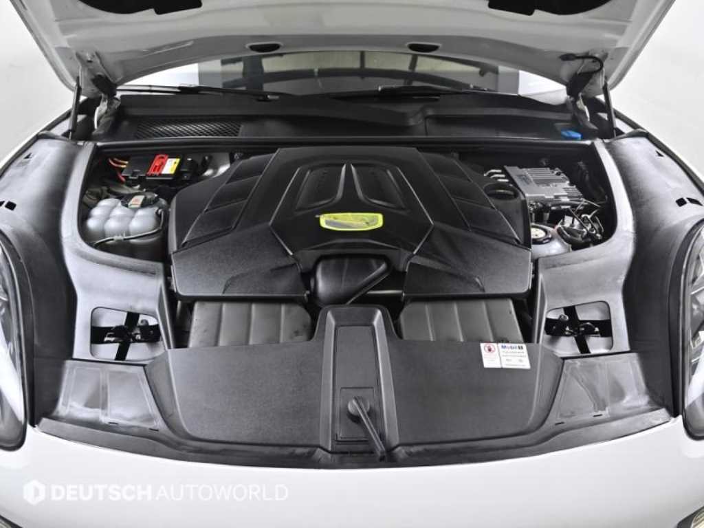 Porsche Cayenne — photo 06
