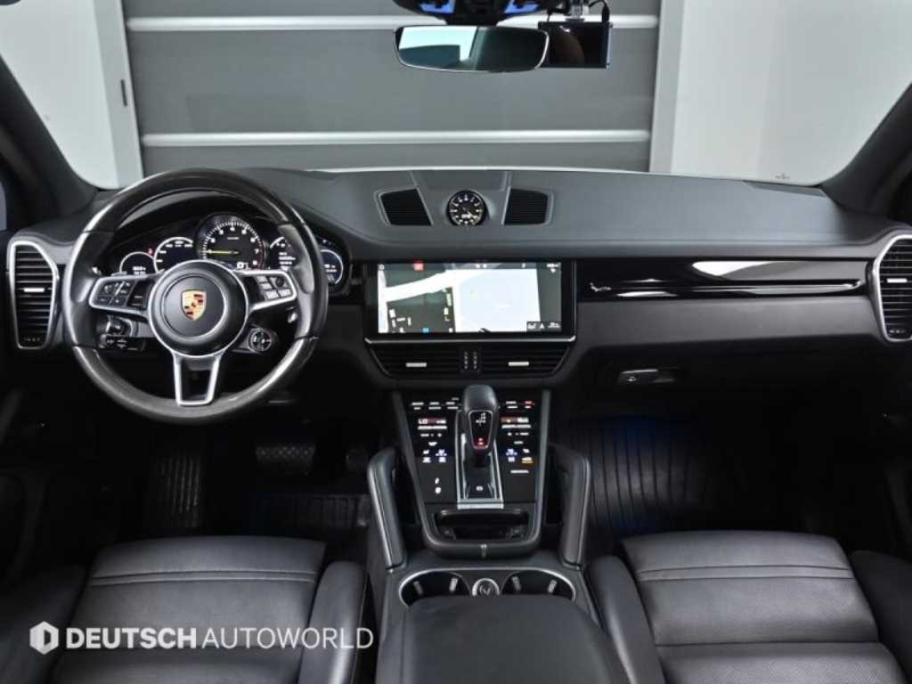 Porsche Cayenne — photo 07