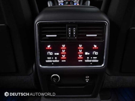 Porsche Cayenne — photo 16
