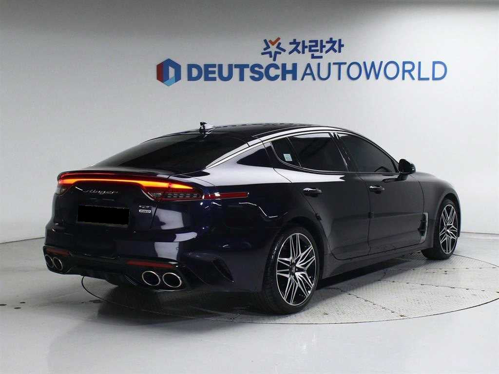 Kia Stinger — photo 02