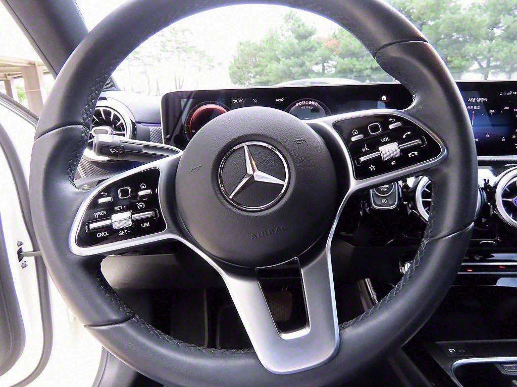 Mercedes-Benz A-Class — photo 09