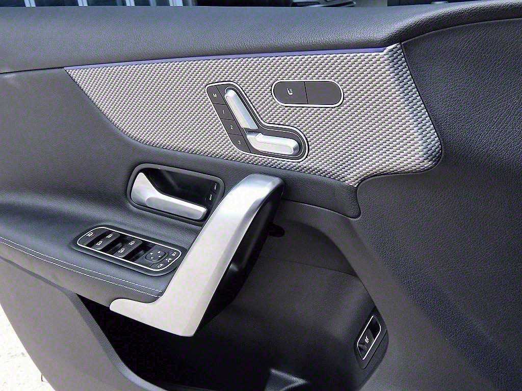 Mercedes-Benz A-Class — photo 12