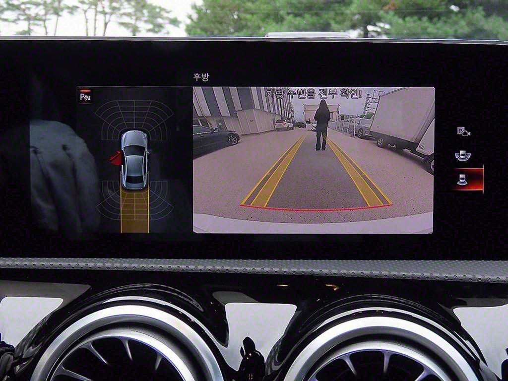 Mercedes-Benz A-Class — photo 16