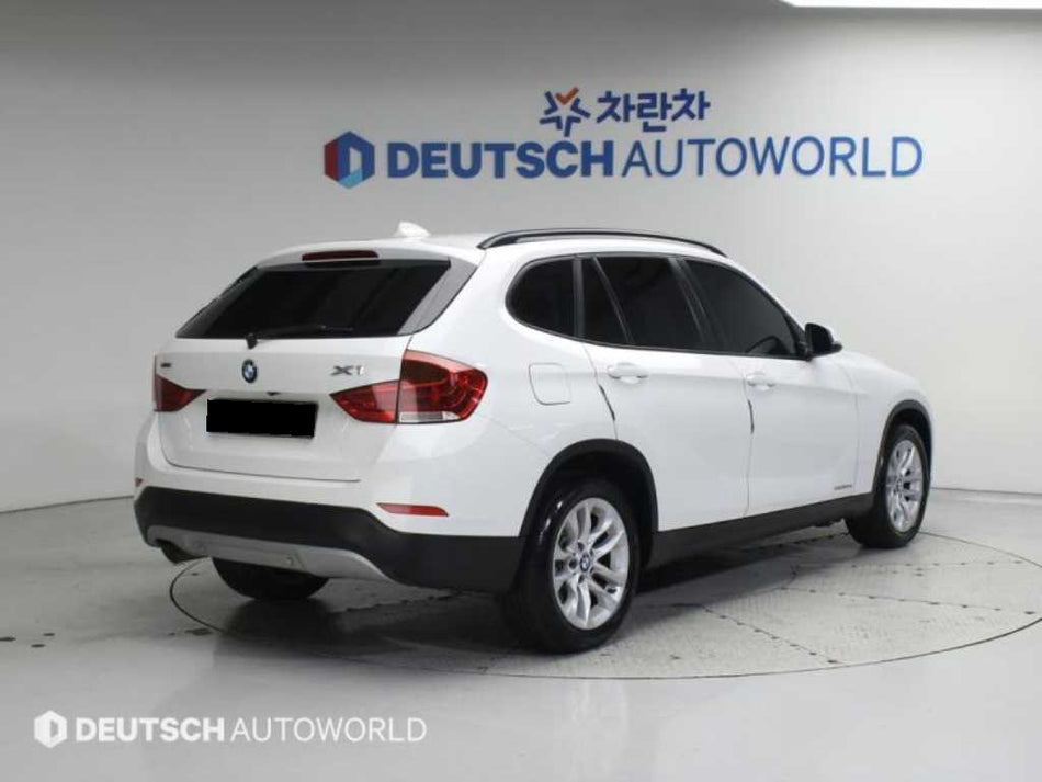 BMW X1 — photo 02