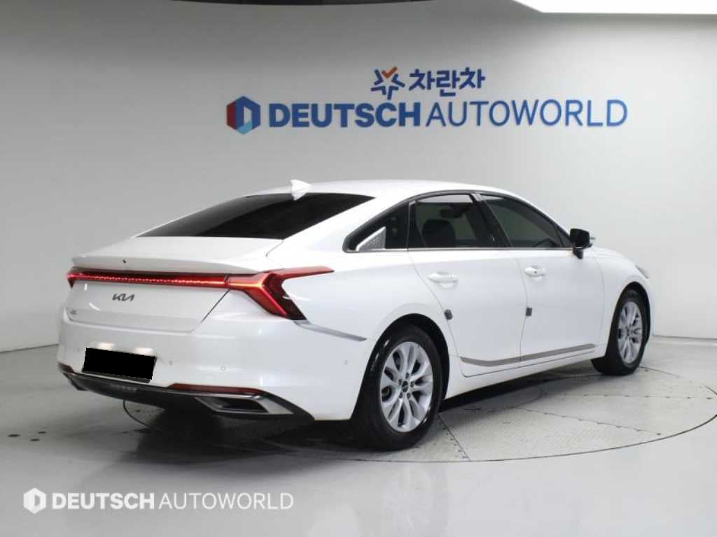 Kia K8 — photo 02