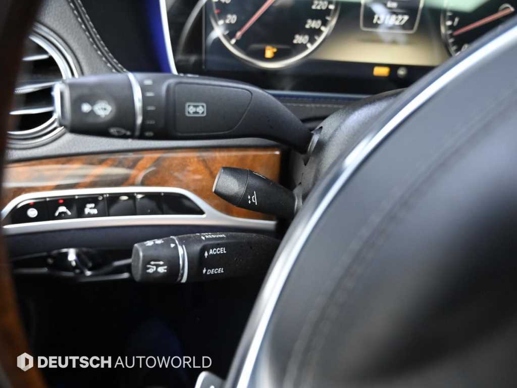 Mercedes-Benz S-Class — photo 16