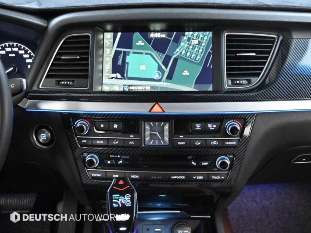 Hyundai Genesis — photo 14