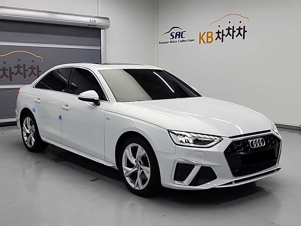 Audi A4 — photo 04