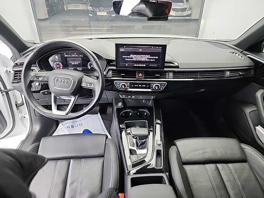 Audi A4 — photo 07