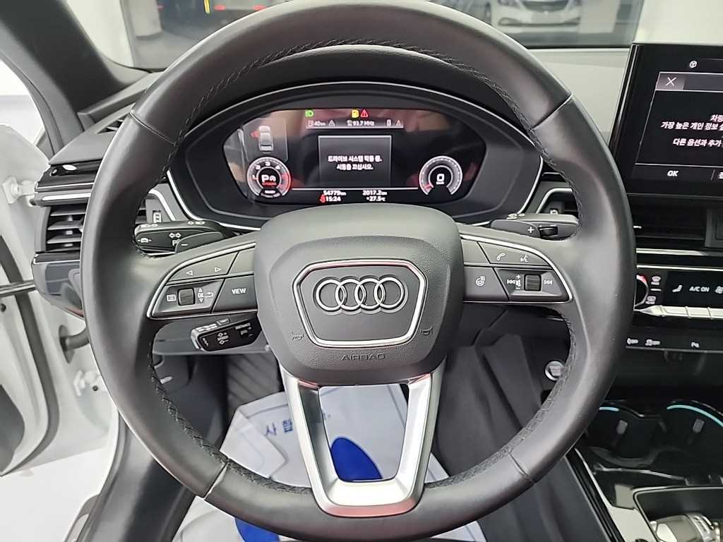 Audi A4 — photo 09