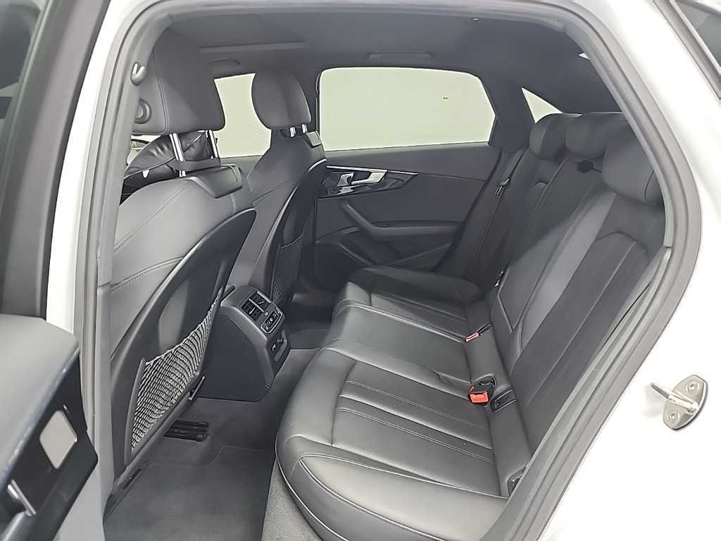 Audi A4 — photo 12