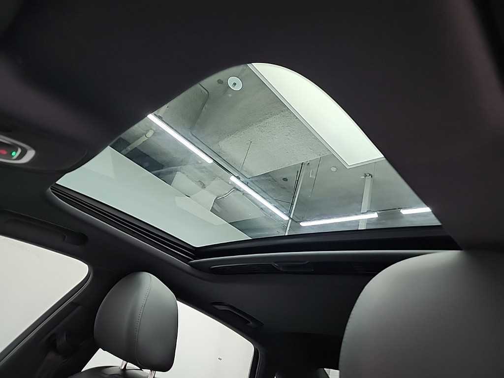 Audi A4 — photo 14