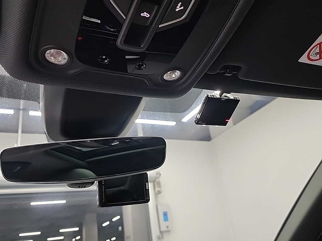 Audi A4 — photo 17