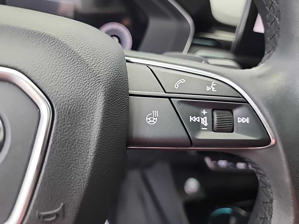 Audi A4 — photo 18