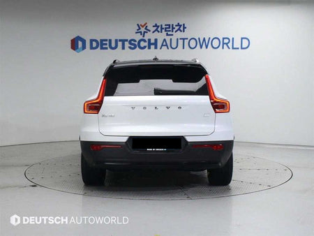 Volvo XC40 — photo 04