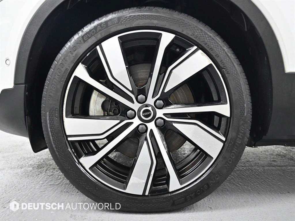 Volvo XC40 — photo 05