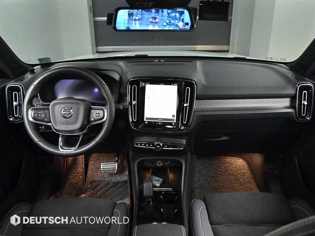 Volvo XC40 — photo 07