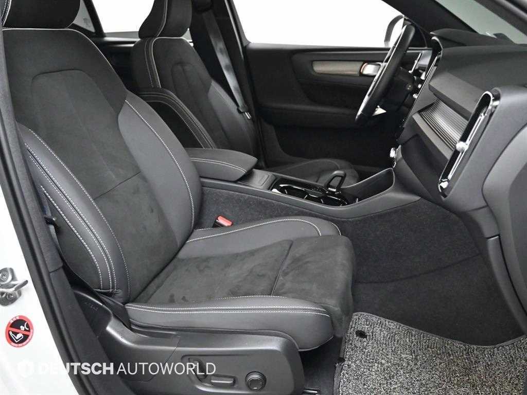 Volvo XC40 — photo 10