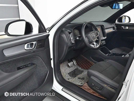 Volvo XC40 — photo 11