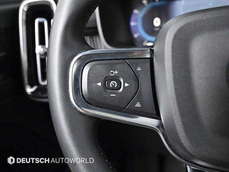 Volvo XC40 — photo 18