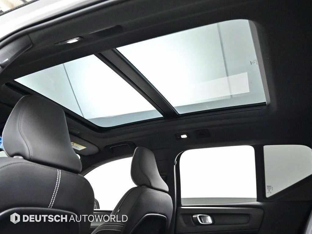 Volvo XC40 — photo 19