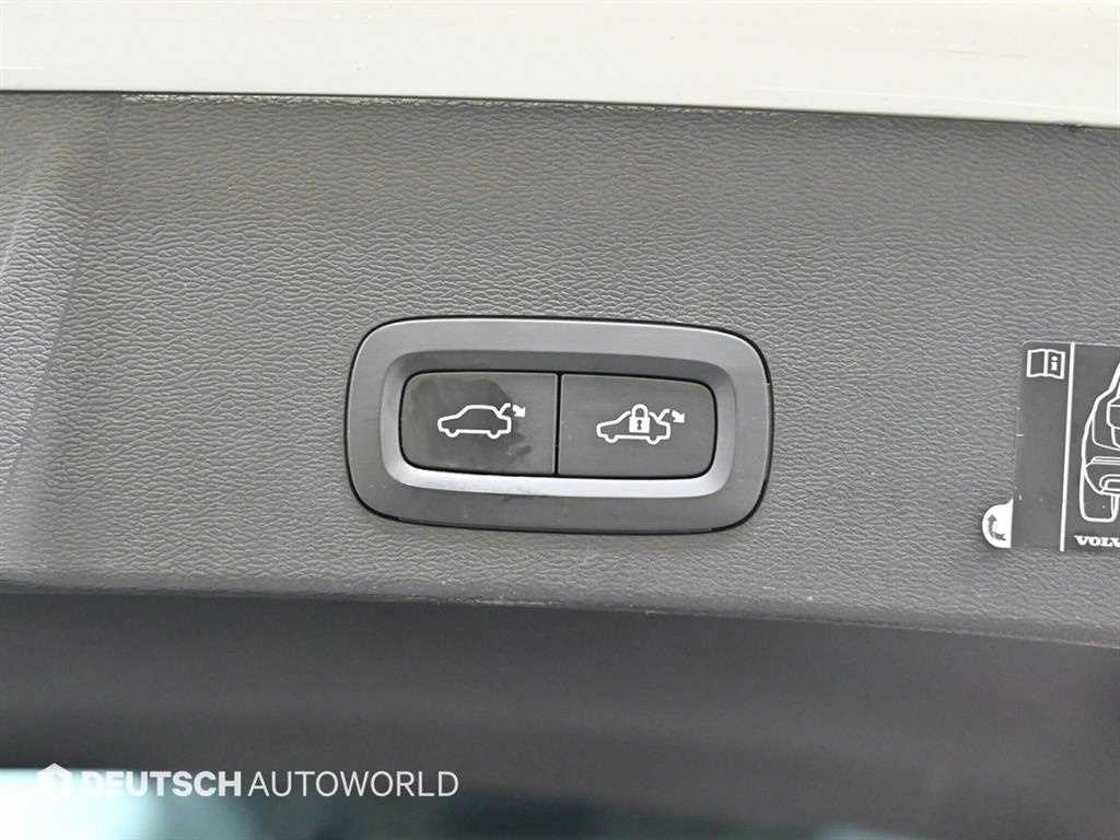 Volvo XC40 — photo 20