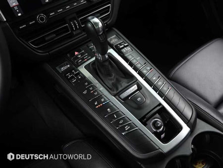 Porsche Macan — photo 05