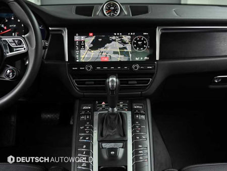 Porsche Macan — photo 08