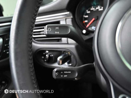 Porsche Macan — photo 15