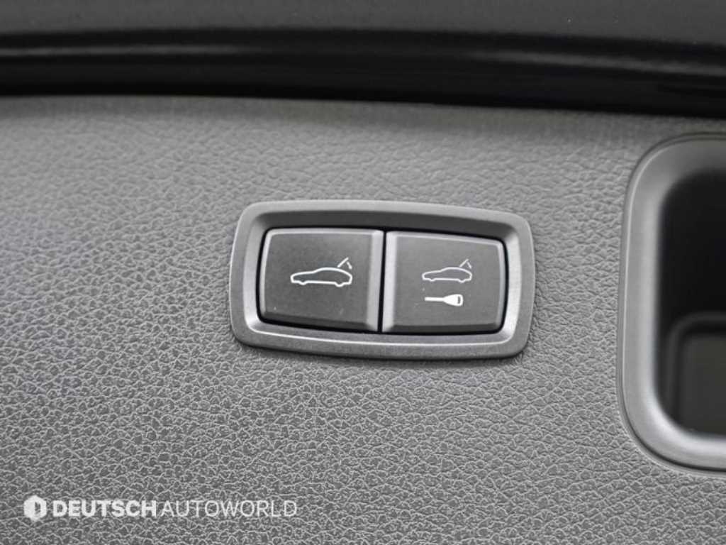 Porsche Macan — photo 18