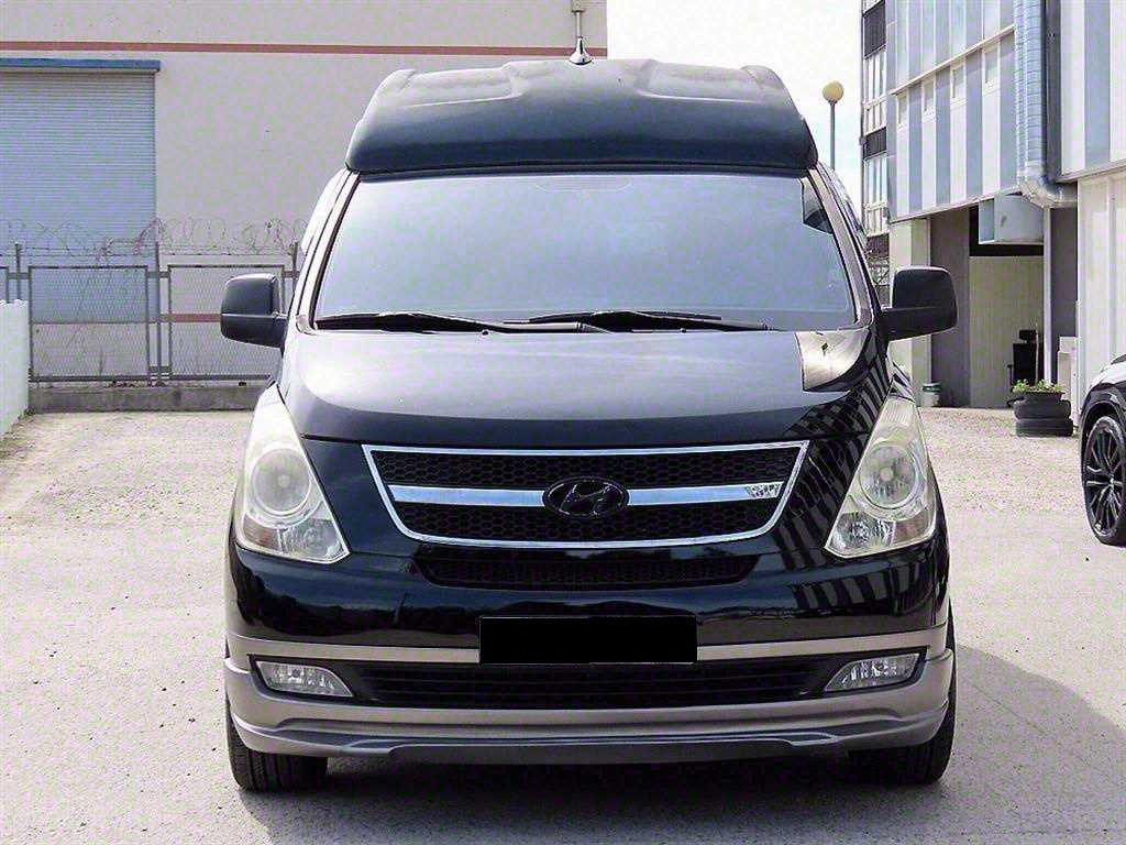 Hyundai Starex — photo 01