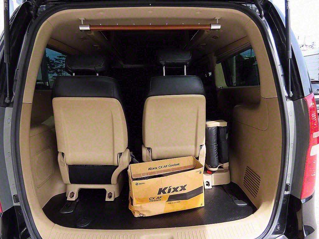 Hyundai Starex — photo 17