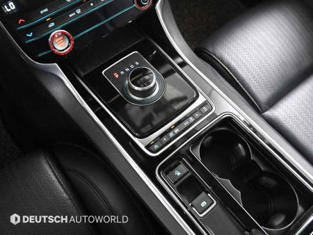 Jaguar XF — photo 09