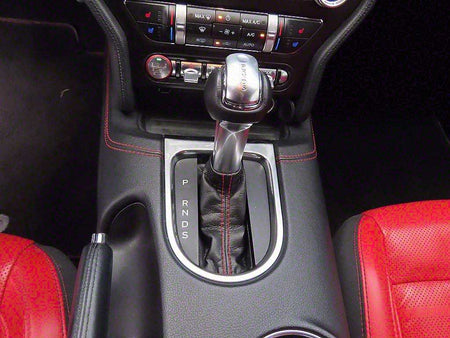 Ford Mustang — photo 11
