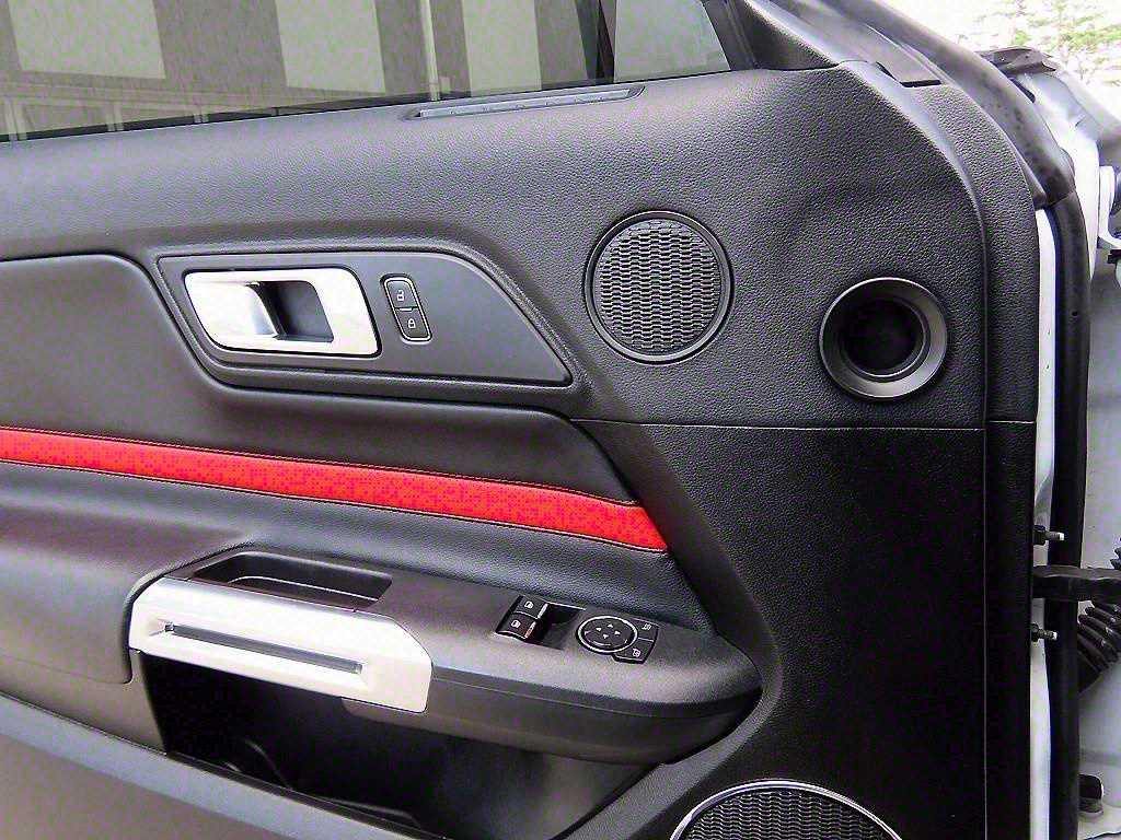Ford Mustang — photo 12